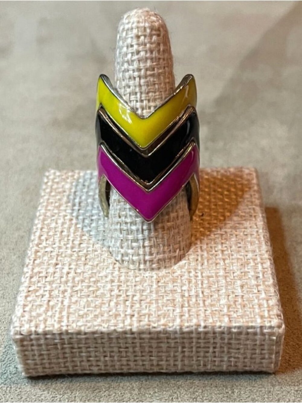 Vintage Y2K Hot Topic Three Tier Chevron Enamel Stacking Ring Lot Womens Size 7